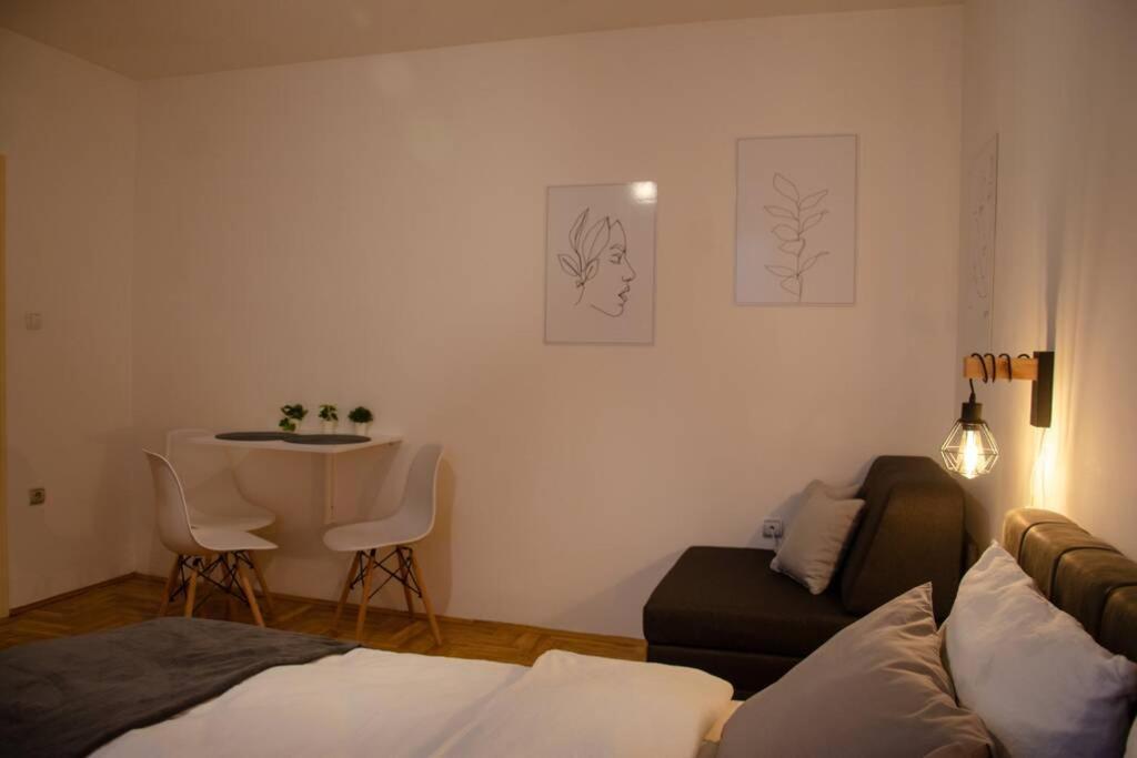 Studio 41 Novi Sad Exterior foto